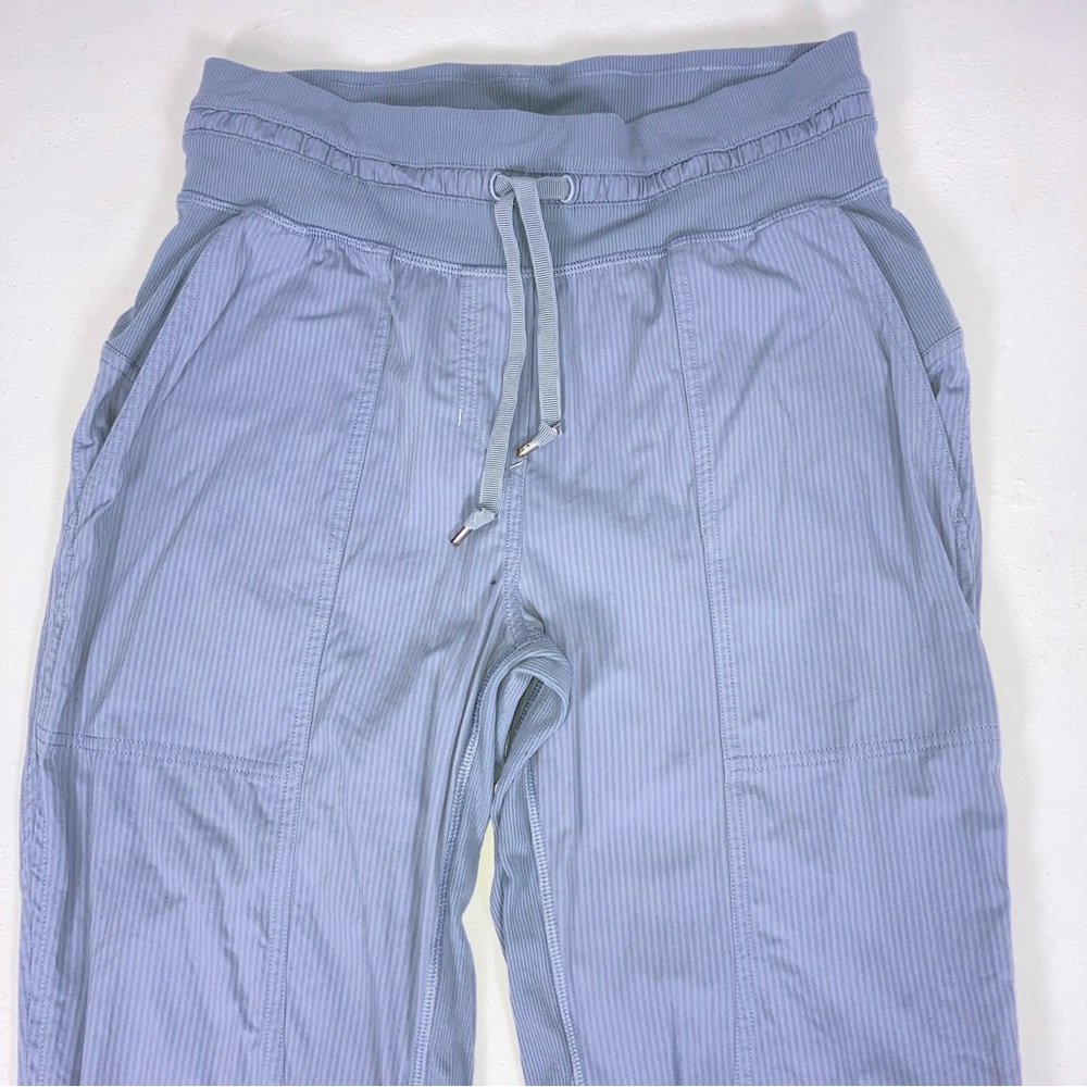 Lululemon Dance Studio Mid-Rise Full Length Jogger Light Blue Women's Size 4 Gym - Picture 5 of 16